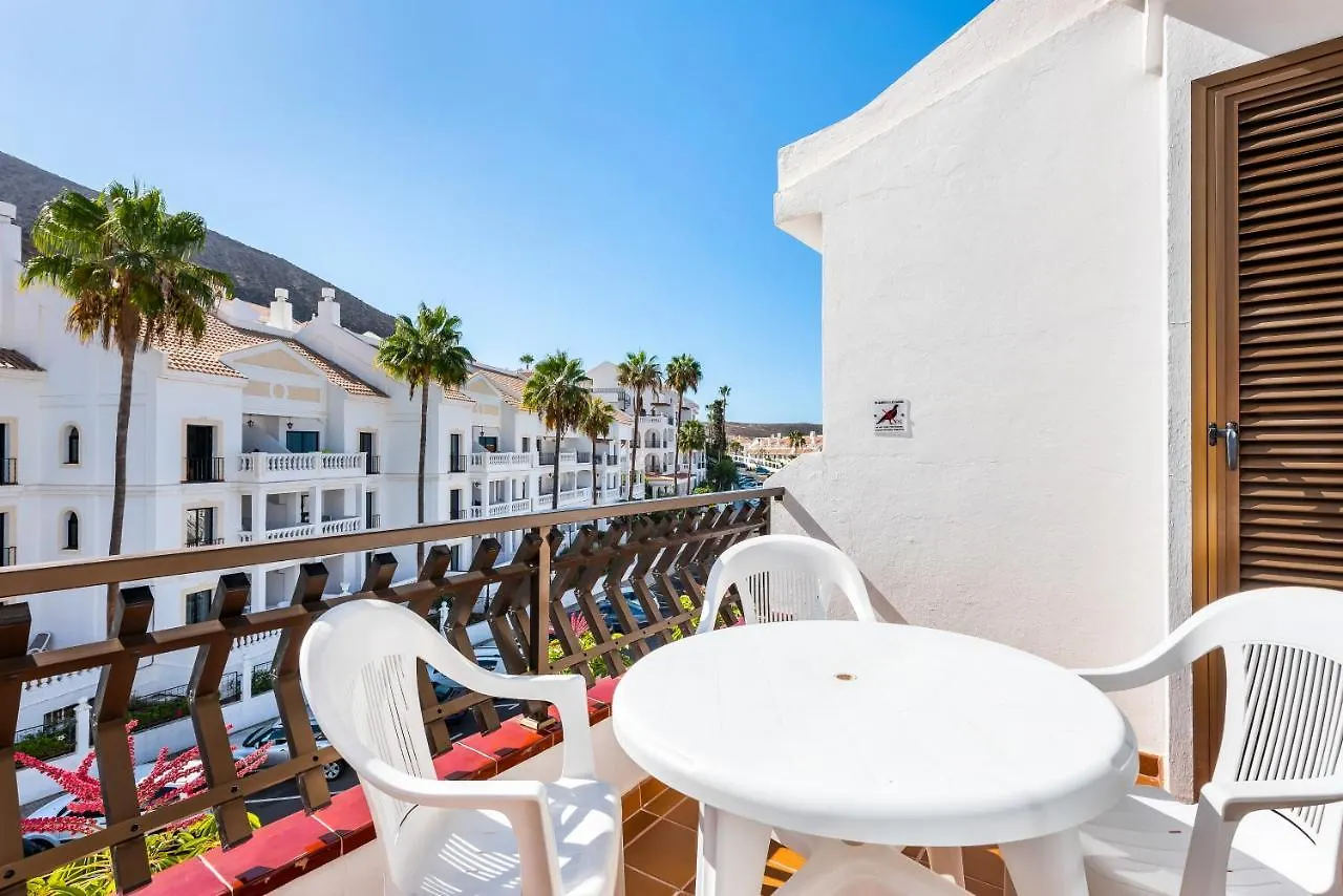 Club Tenerife Apartments Лос Кристианос 3*,