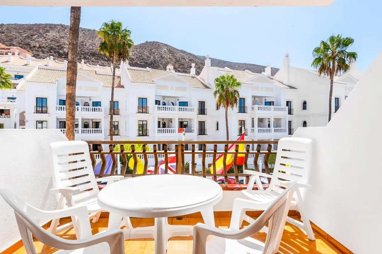 Club Tenerife Apartments Лос Кристианос Отель